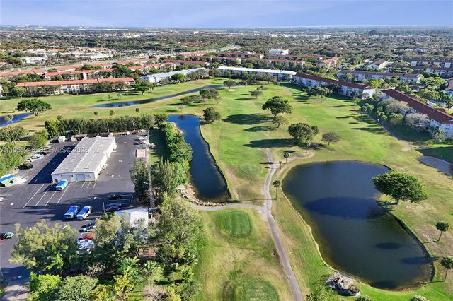 900 SW 128th Avenue 103D, Pembroke Pines, FL 33027