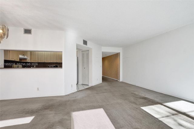900 SW 128th Avenue 103D, Pembroke Pines, FL 33027