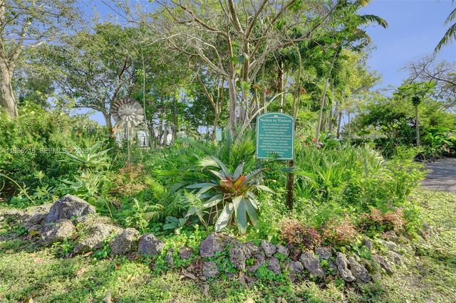 900 SW 128th Avenue 103D, Pembroke Pines, FL 33027