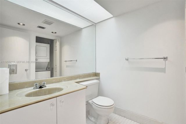 900 SW 128th Avenue 103D, Pembroke Pines, FL 33027