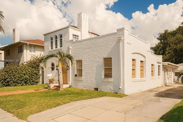 1545 NW 8th Ter, Miami, FL 33125