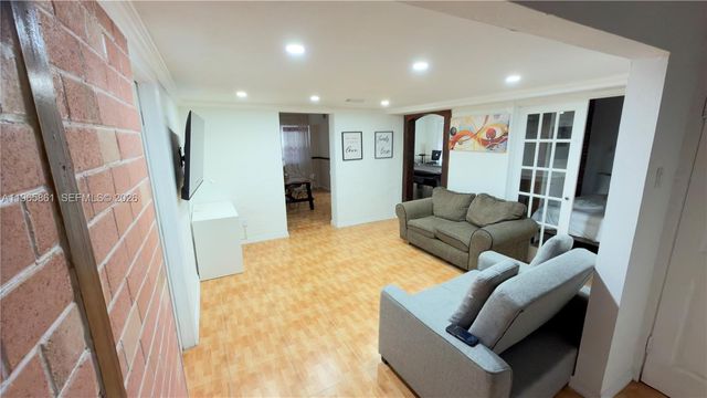 1545 NW 8th Ter, Miami, FL 33125