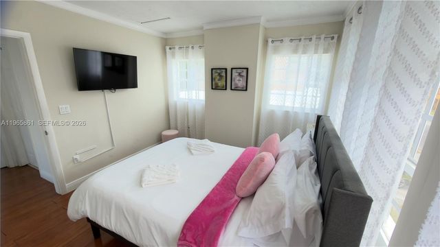 1545 NW 8th Ter, Miami, FL 33125