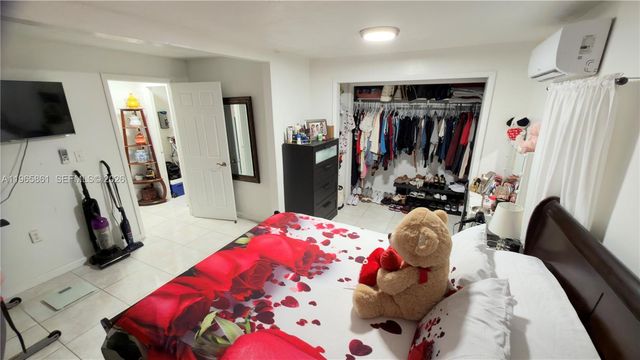 1545 NW 8th Ter, Miami, FL 33125