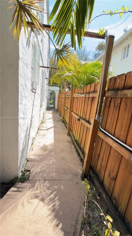 1545 NW 8th Ter, Miami, FL 33125