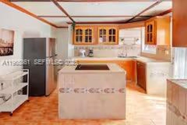 1545 NW 8th Ter, Miami, FL 33125