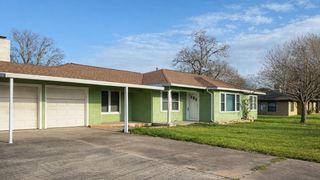 984 N Monroe Street, La Grange, TX 78945