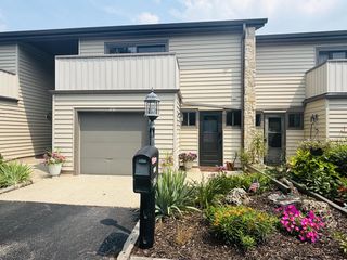 969 Armour ROAD, Oconomowoc, WI 53066