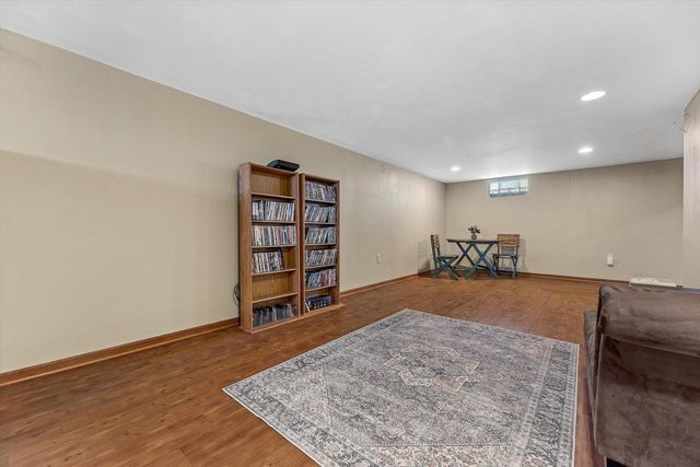 4381 S Kentucky AVENUE, Milwaukee, WI 53221