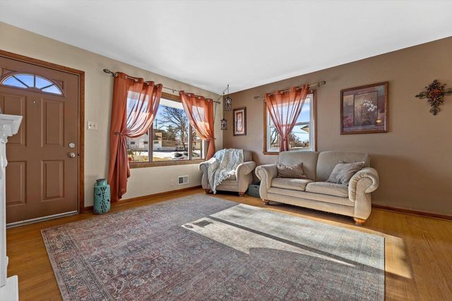 4381 S Kentucky AVENUE, Milwaukee, WI 53221