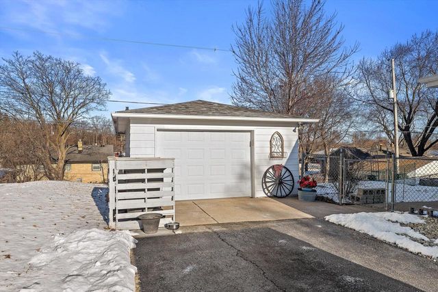 4381 S Kentucky AVENUE, Milwaukee, WI 53221