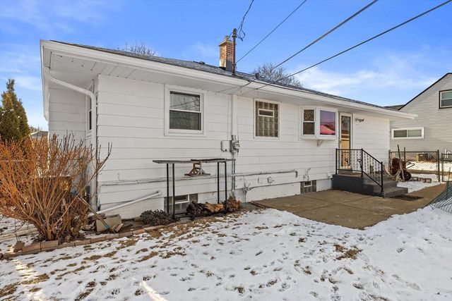 4381 S Kentucky AVENUE, Milwaukee, WI 53221