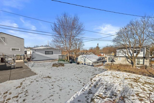 4381 S Kentucky AVENUE, Milwaukee, WI 53221