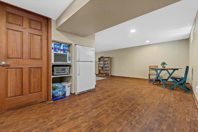 4381 S Kentucky AVENUE, Milwaukee, WI 53221