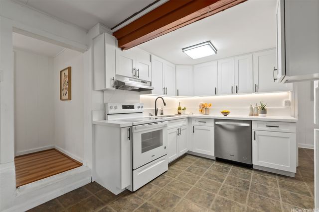 1766 St Louis Drive, Honolulu, HI 96816