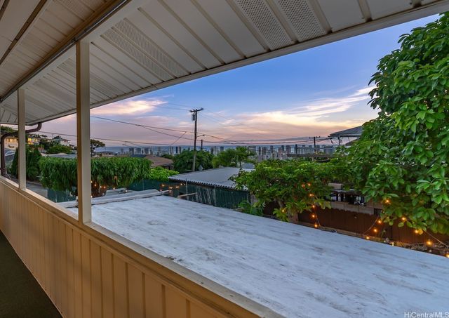 1766 St Louis Drive, Honolulu, HI 96816