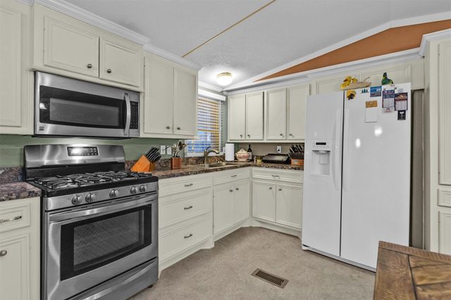 13066 Enchanted Vista, Willis, TX 77318