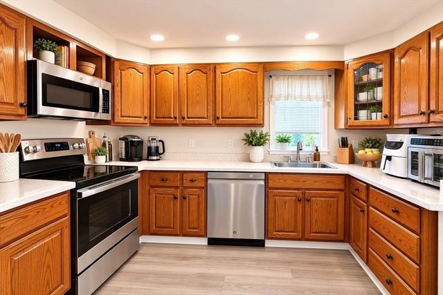 133 Farmland Road, Lowell, MA 01850