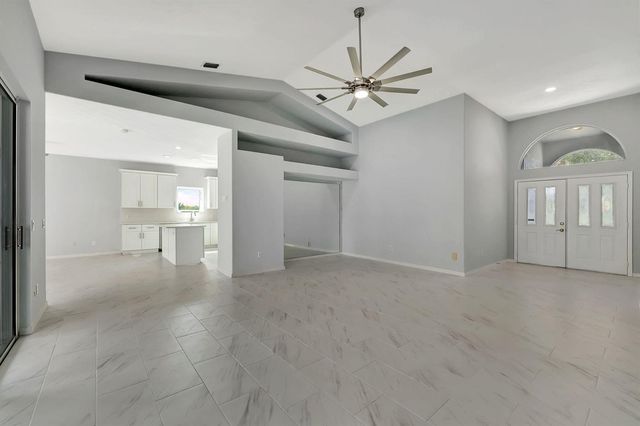 2704 SE Eagle Drive, Port St. Lucie, FL 34984
