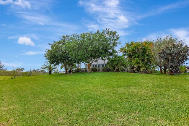 2704 SE Eagle Drive, Port St. Lucie, FL 34984