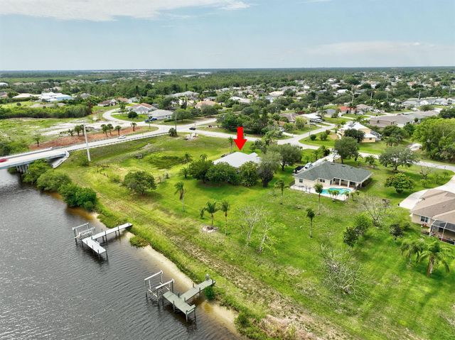 2704 SE Eagle Drive, Port St. Lucie, FL 34984