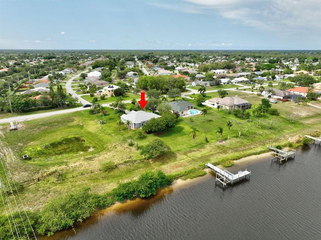 2704 SE Eagle Drive, Port St. Lucie, FL 34984