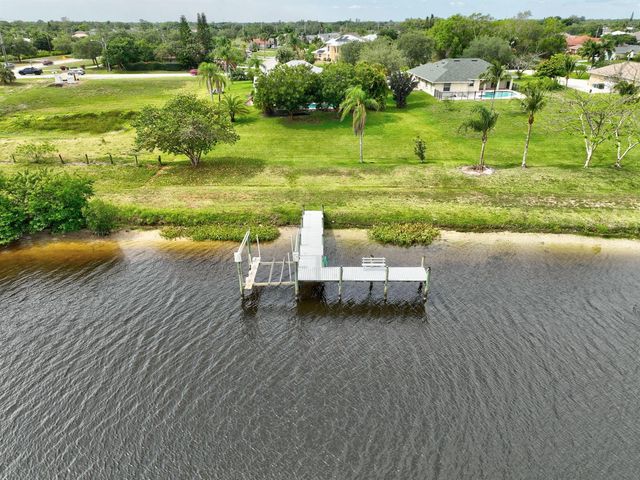 2704 SE Eagle Drive, Port St. Lucie, FL 34984