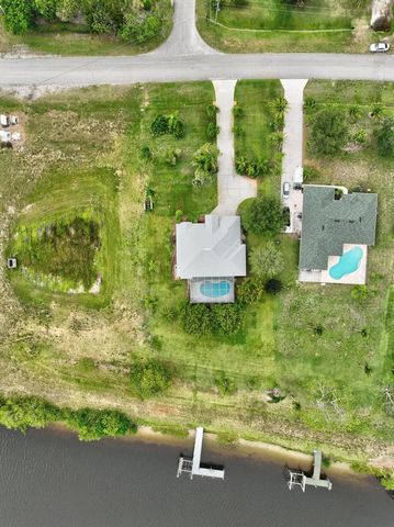 2704 SE Eagle Drive, Port St. Lucie, FL 34984