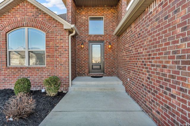 2565 Coneflower Court, Columbus, IN 47201