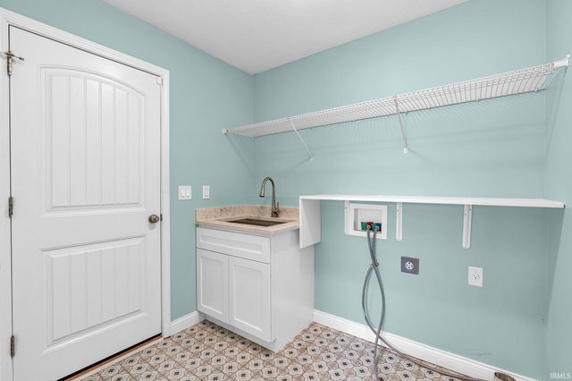 2565 Coneflower Court, Columbus, IN 47201