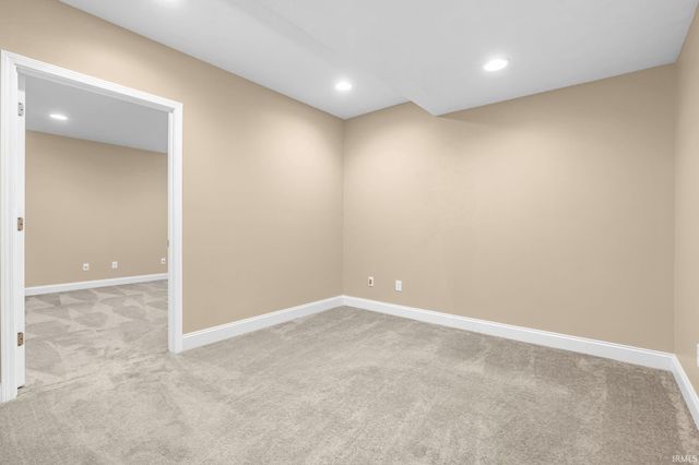 2565 Coneflower Court, Columbus, IN 47201