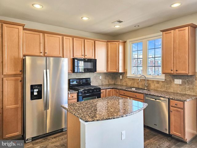 42770 HAY RD, Ashburn, VA 20147