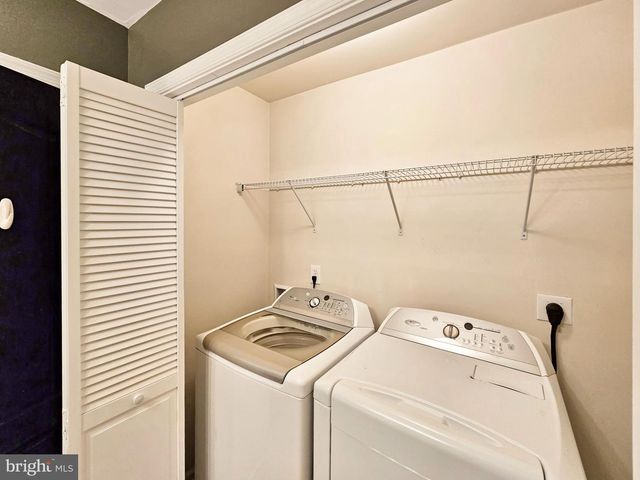 42770 HAY RD, Ashburn, VA 20147