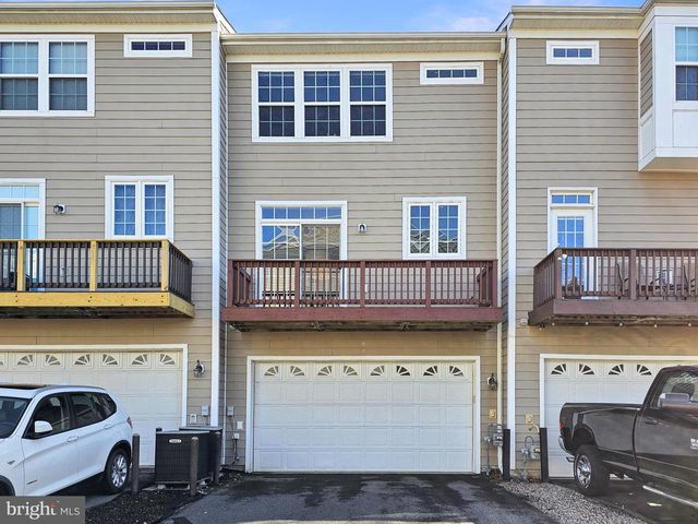 42770 HAY RD, Ashburn, VA 20147