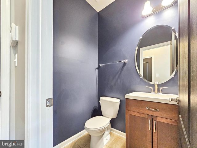 42770 HAY RD, Ashburn, VA 20147