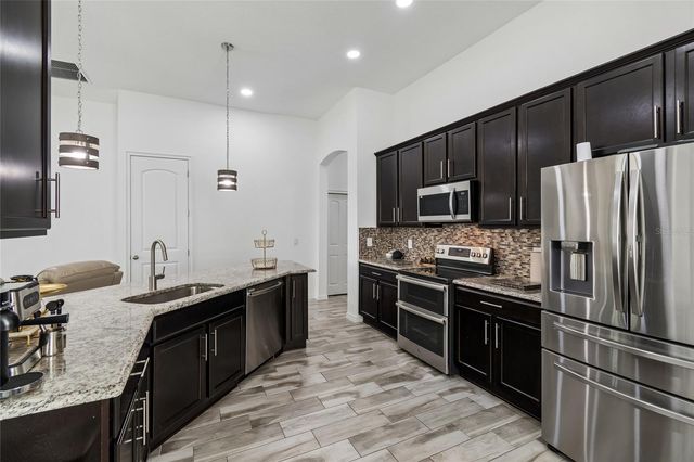 943 OLD WINDSOR WAY, Spring Hill, FL 34609