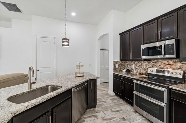 943 OLD WINDSOR WAY, Spring Hill, FL 34609