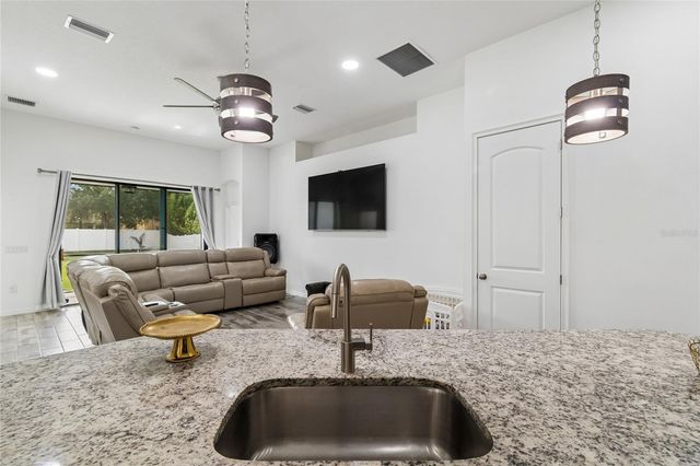 943 OLD WINDSOR WAY, Spring Hill, FL 34609