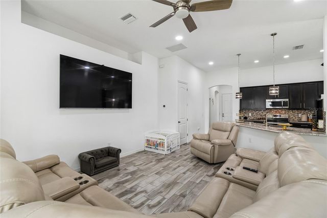 943 OLD WINDSOR WAY, Spring Hill, FL 34609