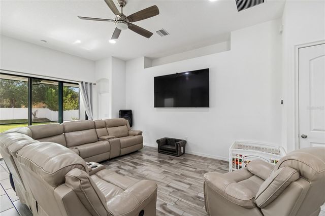 943 OLD WINDSOR WAY, Spring Hill, FL 34609