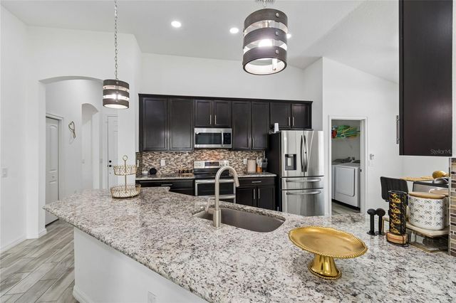 943 OLD WINDSOR WAY, Spring Hill, FL 34609