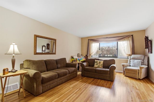 100 Gateway Road 192N, Yonkers, NY 10703