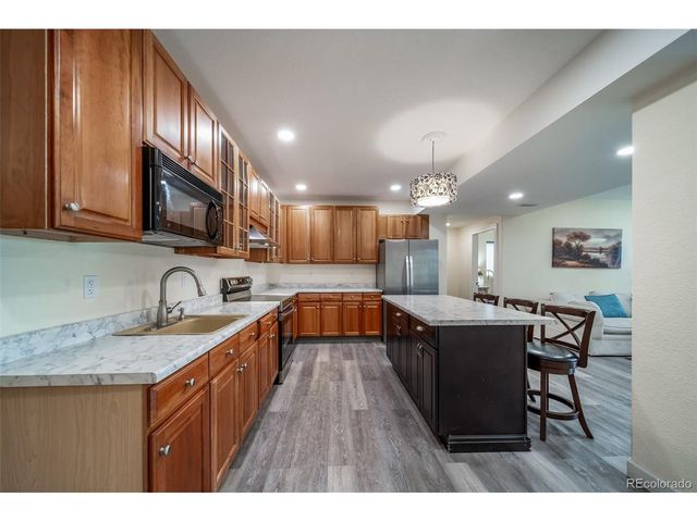 9225 W Quarles Pl, Littleton, CO 80128