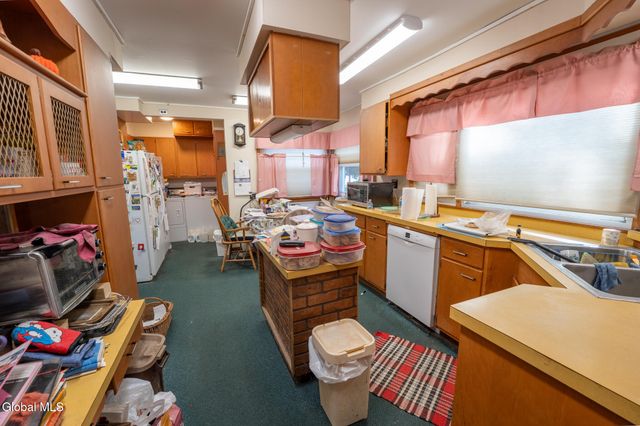 192 2nd Ave Extension, Gloversville, NY 12078