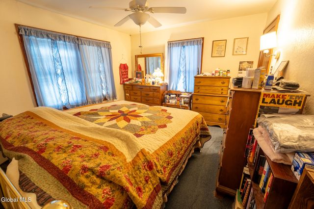 192 2nd Ave Extension, Gloversville, NY 12078