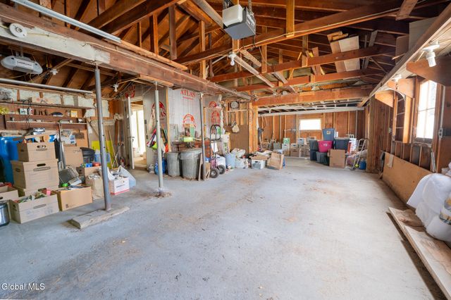 192 2nd Ave Extension, Gloversville, NY 12078