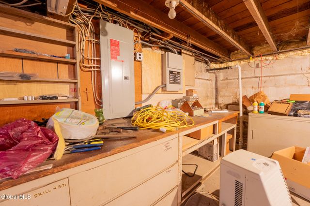 192 2nd Ave Extension, Gloversville, NY 12078