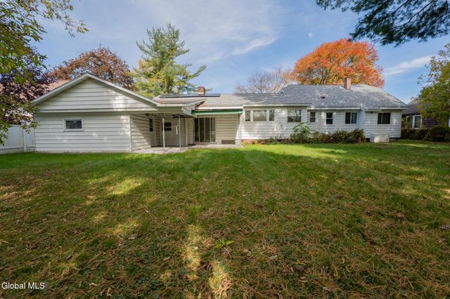 192 2nd Ave Extension, Gloversville, NY 12078