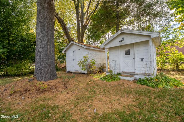 192 2nd Ave Extension, Gloversville, NY 12078