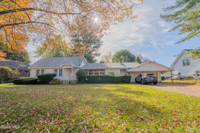 192 2nd Ave Extension, Gloversville, NY 12078